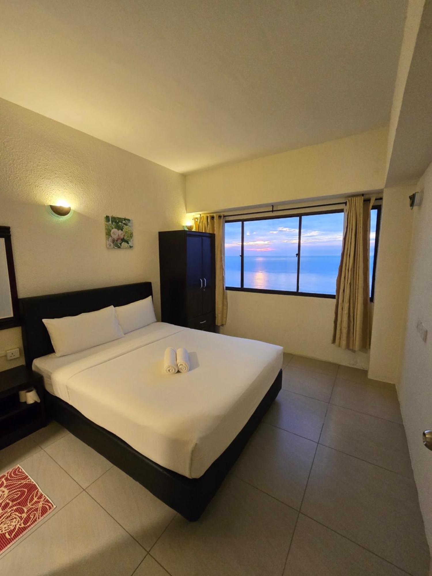 Green Ocean Seaview Apartment บาตูเฟอริงกี ภายนอก รูปภาพ